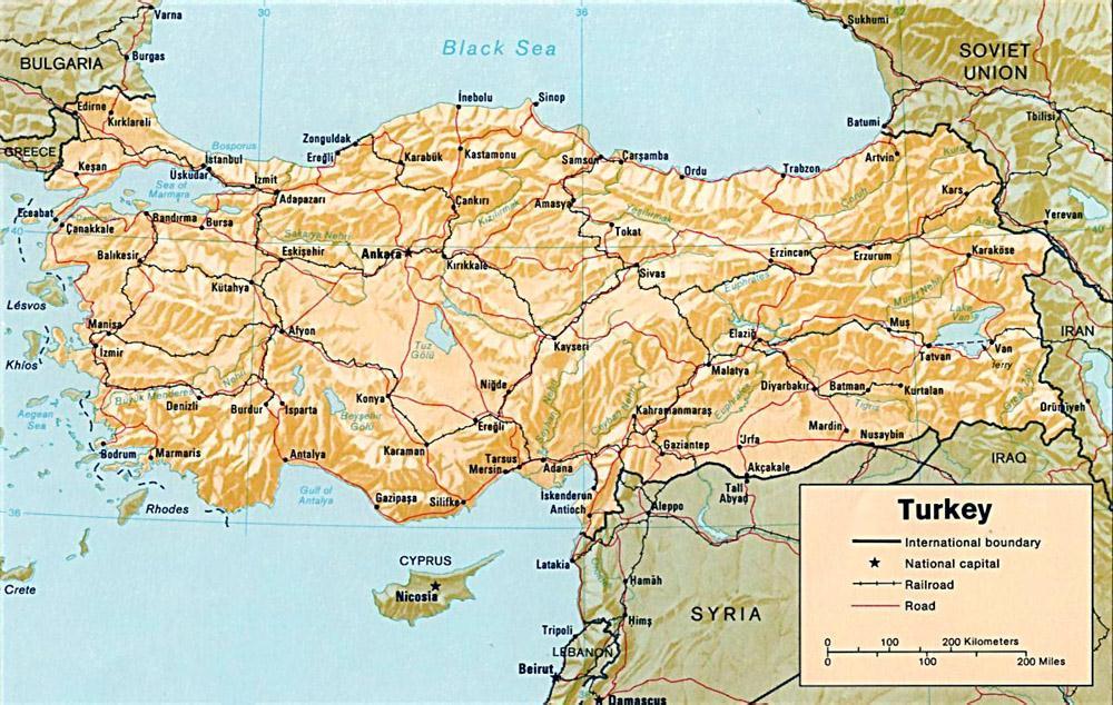 1453 Conquista di Costantinopoli (già Bisanzio poi Istanbul da Is tin polis ) Mehmet II