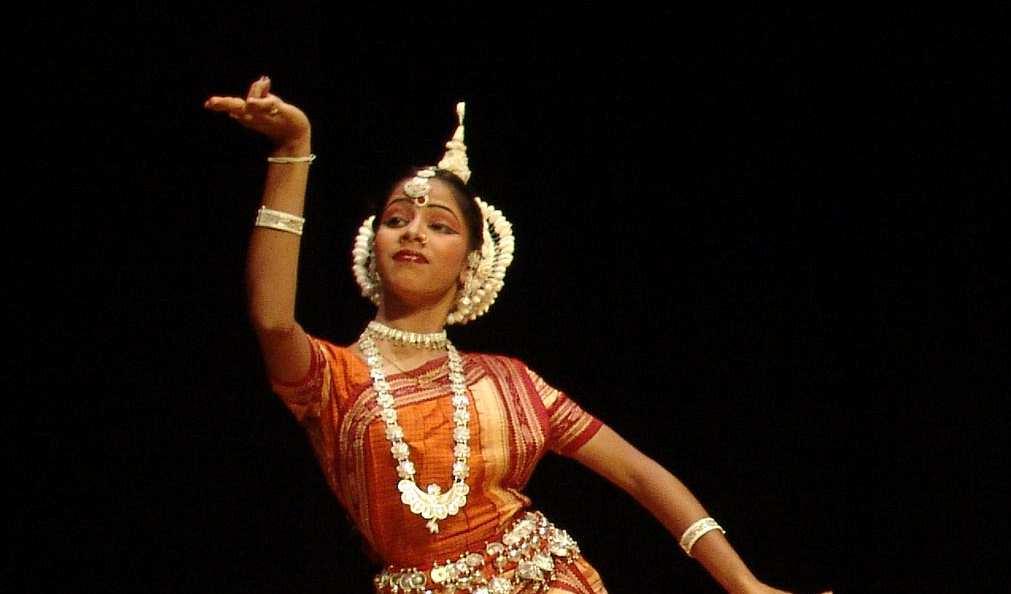 Seminario di danza Odissi I Segni del Silenzio Introduzione alla danza Odissi, danza tradizionale indiana con Ileana Citaristi della compagnia Art Vision India 5 e 6 luglio, ore 18.30/20 20.