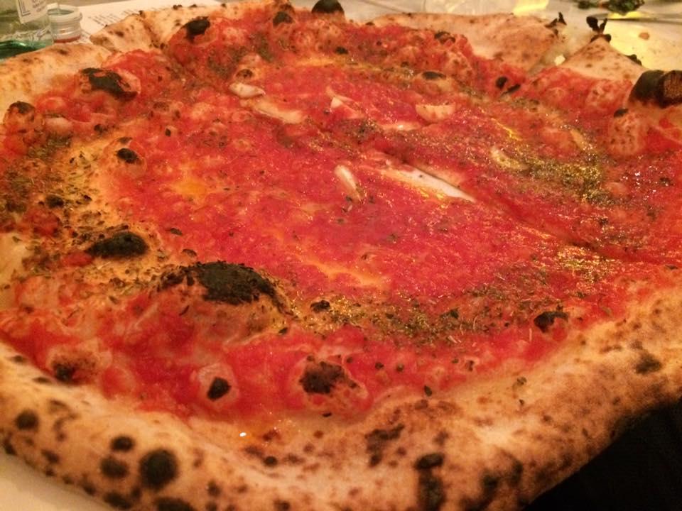Da Michele a Londra, la marinara L altro ospite della decima edizione di LSDM è stato Giuseppe Pignalosa, della pizzeria Le Parùle ad Ercolano, uno dei più solidi riferimenti alle pendici del Vesuvio.
