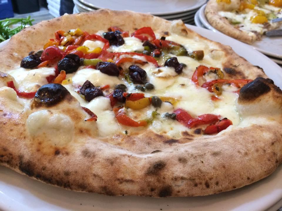 LSDM London, la pizza di Giuseppe Pignalosa Chiusura con l asso della pizzeria di Francesco e Salvatore Salvo: la Cosacca.