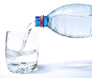 Consumiamo davvero tanta acqua in bottiglia?