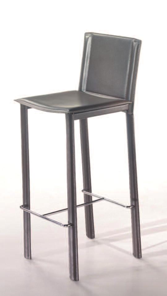H92 - HS65 - L39 - P40 Sgabello e sedia in metallo con sedile in legno completamente rivestiti
