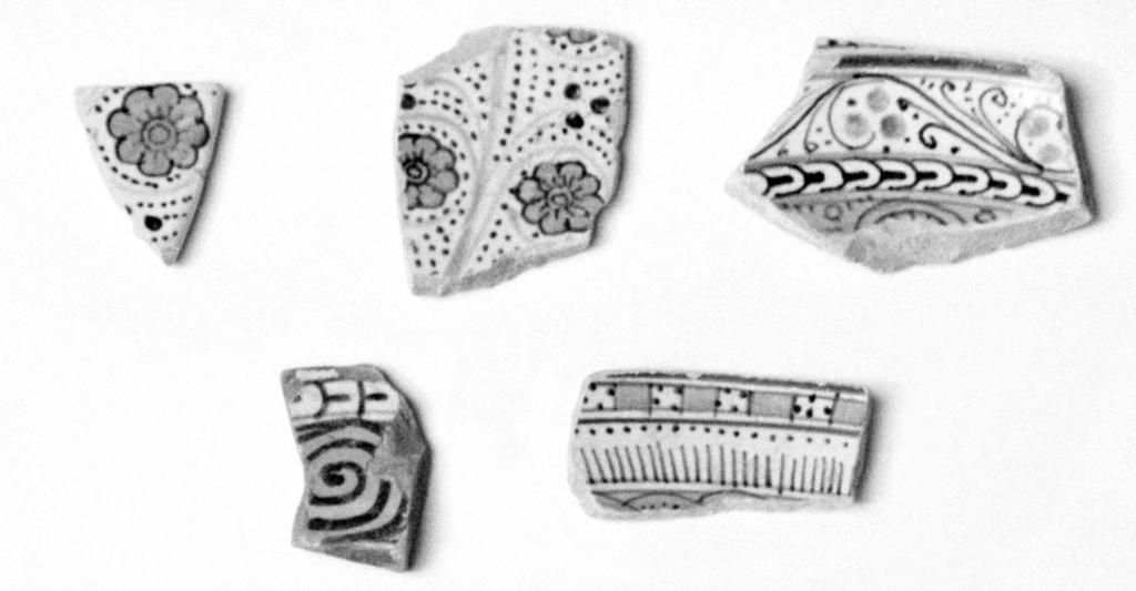 1a - Fano, depositi del Museo Civico: Frammenti di maiolica, Deruta, fine
