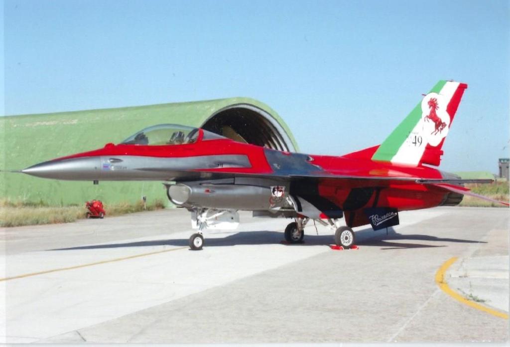 CAP. III BASI E COMANDI SOSTEGNO OPERAZIONI 9 STORMO AEREO GRAZZANISE F-16 del 10 Gruppo Caccia Storico gruppo di intercettori del 9 Stormo