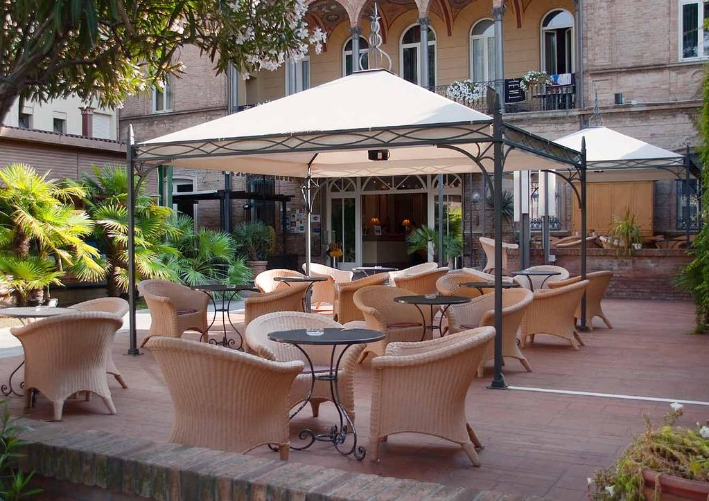 location: Hotel Villa Adriatica dove /where: Rimini (RN), Italy struttura /structure: Gazebo Novecento colore