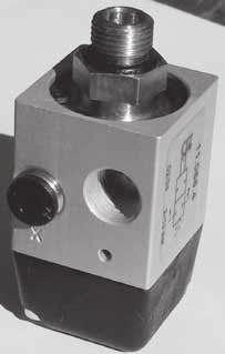 valvole di blocco a comando pneumatico G1/8 pneumatically piloted stop valves - G1/8 11.0.