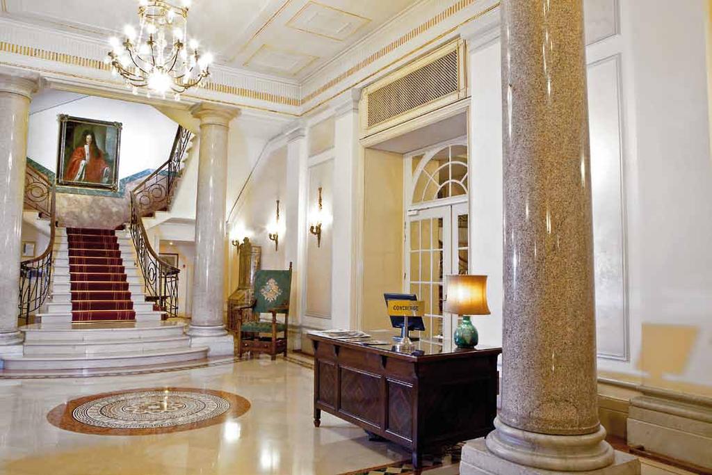 CINQUE STELLE LUSSO L Ambasciatori Palace è un signorile hotel di lusso nel
