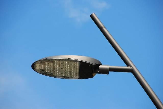 Ottimizzazione energetica di impianti di illuminazione pubblica osservanza dei criteri per le misure di contenimento dell inquinamento luminoso e per il risparmio energetico piano luce se vengono