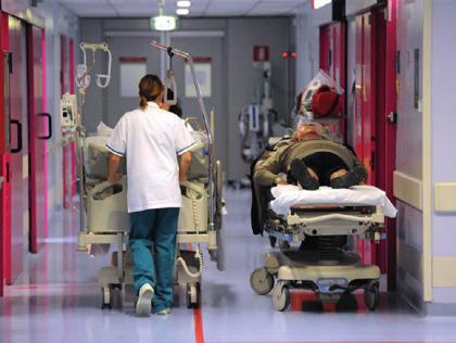 3 TEMA Reagire al declassamento dell ospedale di Asti del presidio ospedaliero della valle del Belbo e dei servizi di Nizza e Canelli Non è questione di campanilismo.