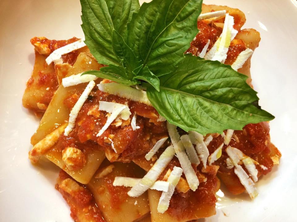 Donna Margherita, paccheri con ricotta abruzzese Dall altra parte, l incontro con Lucia e Pino è sembrato a Rosanna un segno del destino, a partire dal nome, Margherita, che è anche il nome di una