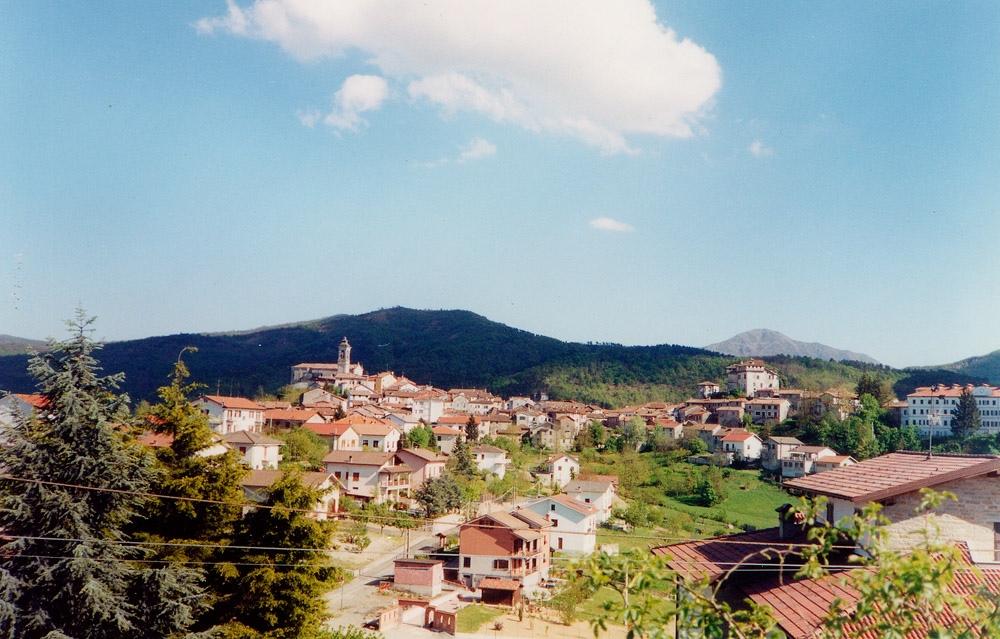 32 A cura dell Accademia Urbense di Ovada, in collaborazione con l Associazione Oltregiogo, la Guida di Mornese vuole