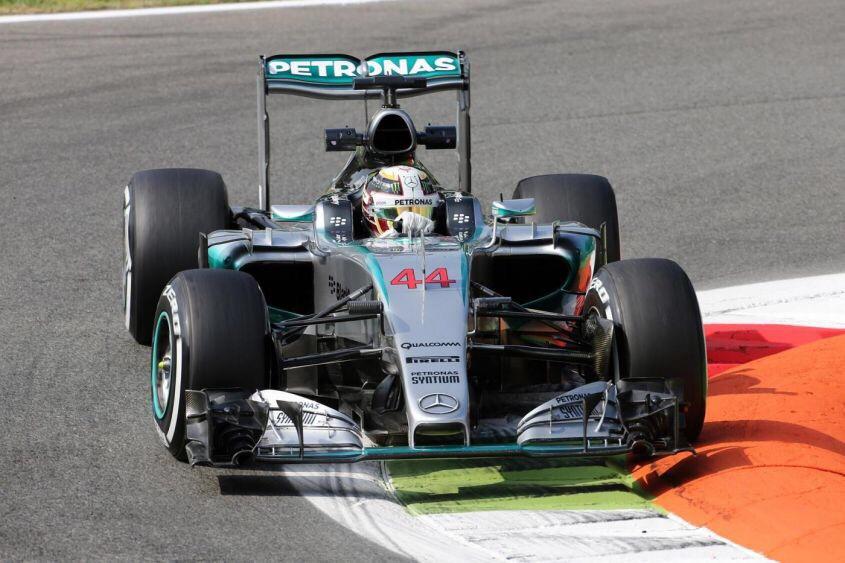 Lewis Hamilton si prende la vittoria numero 40 in F1 dominando il GP d Italia a Monza.