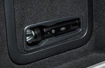 Lanternă reîncărcabilă și kit de montaj pentru Range Rover Evoque.