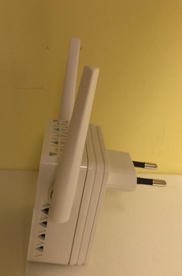 Per la configurazione si può impiegare meno di un minuto usando l apposito tasto WPS presente sia sull adattatore Wi-Fi che sul vostro router,