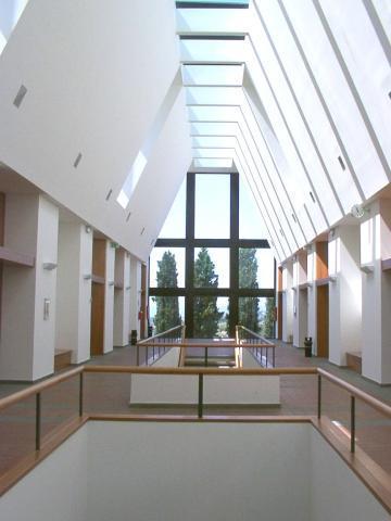La sede di Scienze Politiche, dal 2001 Le testate delle diapositive sono viola, colore della ex