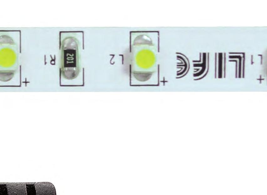 STRSCE LED NORMAL BRGHTNESS Tipologia: Striscia P2-P65 da interni/esterni con 6 LED/m in ruote da 5m LED: SMD3528 ad alta efficienza. Corpo: PCB doppia faccia verniciata bianca.