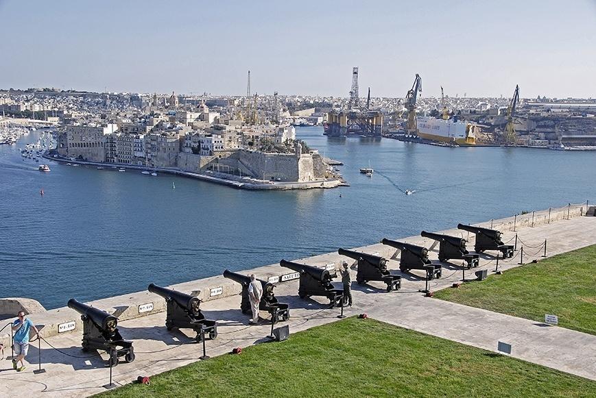 Valletta 2.1 Valletta è formata da 10 città ormai unite e diventate quartieri.