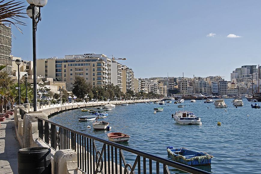 Valletta 2.6 Sliema, sulla baia di fronte alla Valletta originale, è il quartiere degli alberghi.