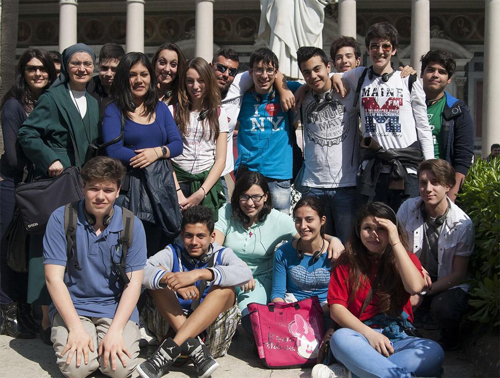 IL SICAR SULLE ORME DI SAN PIETRO Ritornando all argomento Giovanissimi Sicar, noi ragazzi vogliamo raccontarvi l esperienza vissuta e che vogliamo condividere con voi.