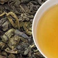 Young Hyson green tea, grown on Ceylon mountains and produced with the chinese method, by toasting the leaves. Liquor is golden and brilliant with a fresh and mellow aroma and no astringency.