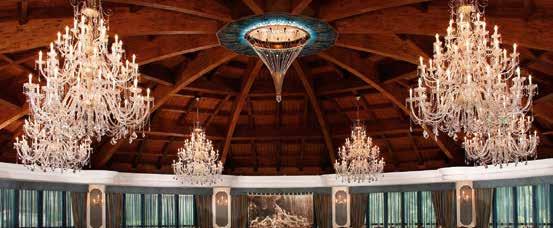 Location: Hotel in Italy Chandeliers: Classic style with glass arms Dimensions: