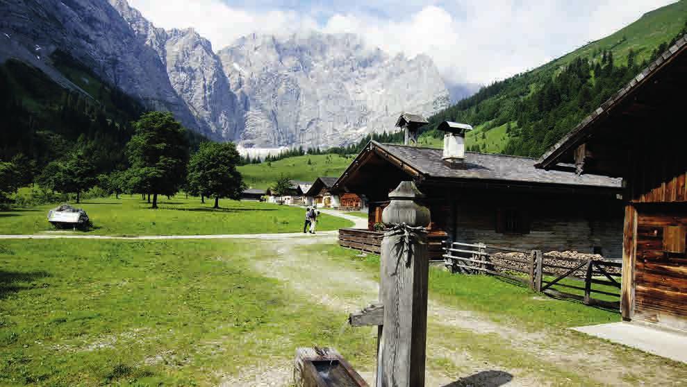 75 ARGRARGEMEINSCHAFT ENG-ALM MONTAGNE DEL / MONTAGNES DU NR: 52 KARWENDEL Karl Höger +43 5245 226 www.engalm.at [IT] Nel cuore del massiccio del Karwendel si trova il villaggio malga di Eng.