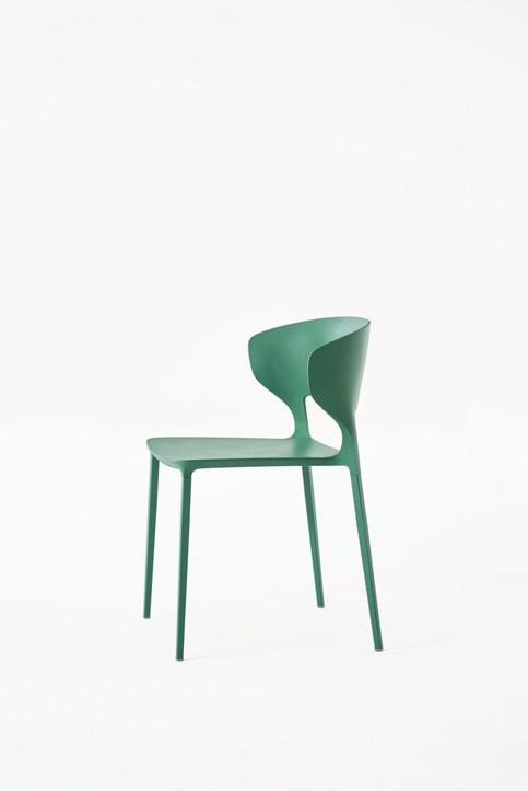 Koki design Pocci + Dondoli 2015 Sedia impilabile con seduta realizzata in poliuretano integrale ignifugo verniciato