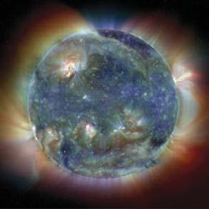 elettromagnetica del Sole, che ancora agli inizi del secolo scorso era attribuita alla contrazione gravitazionale della stella e al conseguente riscaldamento del suo interno, risiede invece nella