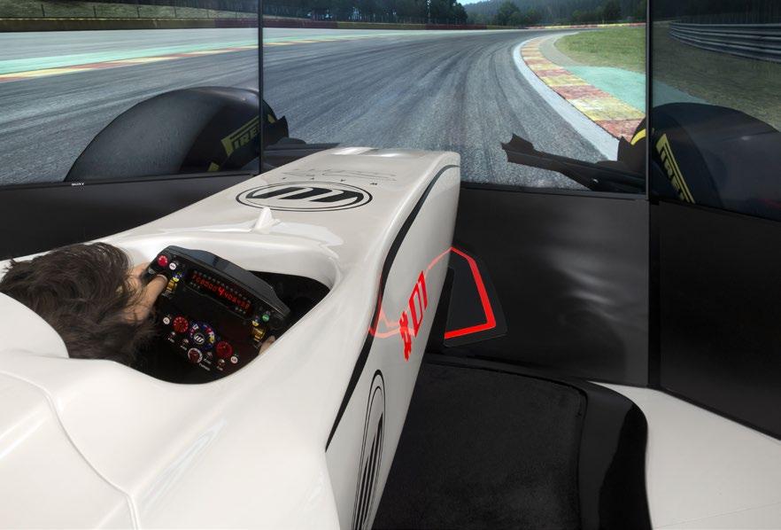 phoenix pro il simulatore di formula 1 100% made in maranello è un simulatore di guida virtuale di Formula 1, ma non come siamo abituati ad immaginarlo.