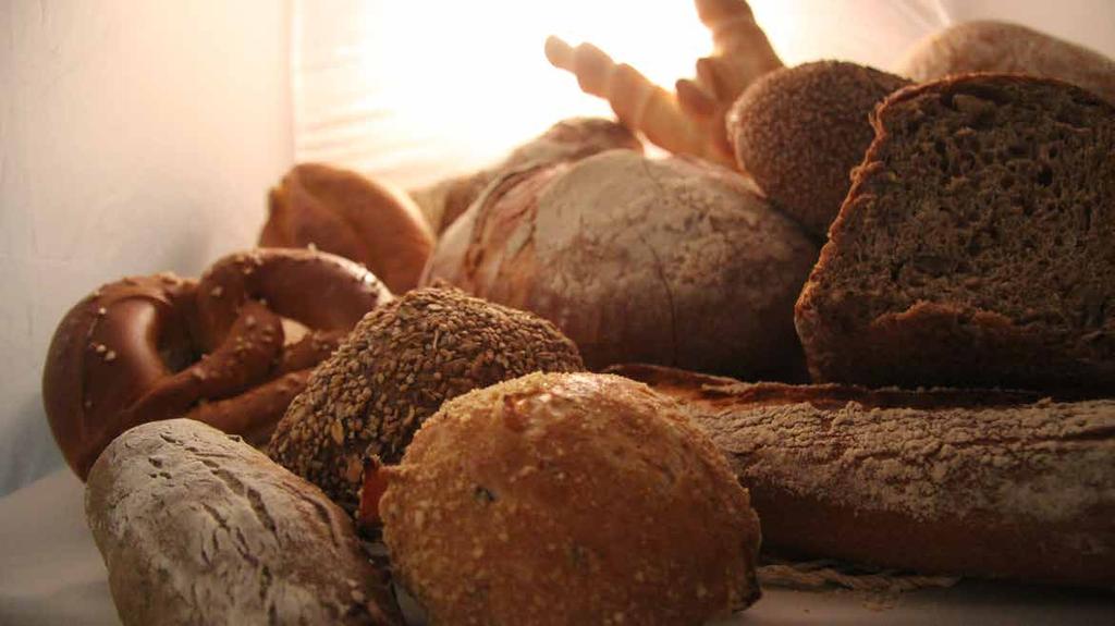 il pane IL PANE È LA SEMPLICITÀ DI UN GESTO L'EMOZIONE DELLA