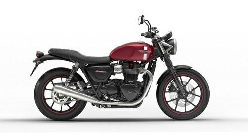 STREET TWIN La Street Twin è la nostra nuova Bonneville più moderna, divertente e accessibile, con un vivace e innovativo motore hightorque da 900 cc.