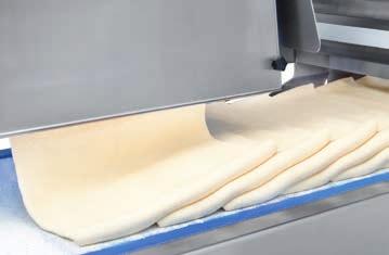 Uno o due collaboratori lavorano così fino a 1300 kg di pasta all ora Una produzione continua riduce notevolmente il numero di sezioni di pasta che dovranno essere sottoposte a un complesso processo