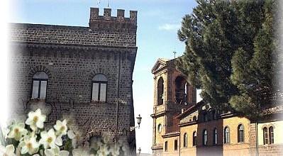 3 694436355 Grazie ai suoi 768 metri, Rocca Priora, vanta la terrazza più alta dei Castelli Romani. Fa parte del Parco Regionale e XI Comunità Montana del Lazio.