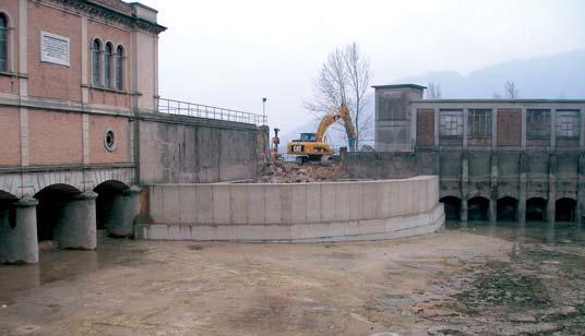 dell opera di presa di Fener visto da nord durante l asciutta annuale e l