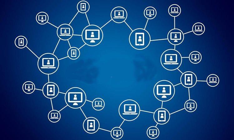 L'idea La moneta è una registrazione in un registro pubblico (Block Chain), condiviso su Internet da migliaia di nodi e gestito in modo peer to peer Chiunque può