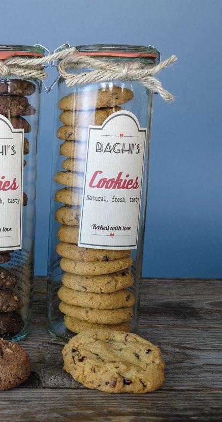 COOKIES: I nostri Cookies sono creati adattando la classica ricetta americana al gusto italiano. Il cookies americano è un biscotto ricco con una consistenza morbida.