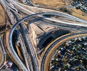 extra-urbane (strade e ferrovie), sia per la