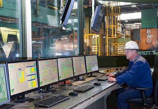 Siemens AG 207 Sistemi per servizio e supervisione SIMATIC HMI Il sistema di controllo di processo ottimizza la produttività di un impianto di zincatura a caldo Sala controllo Le lamiere di acciaio