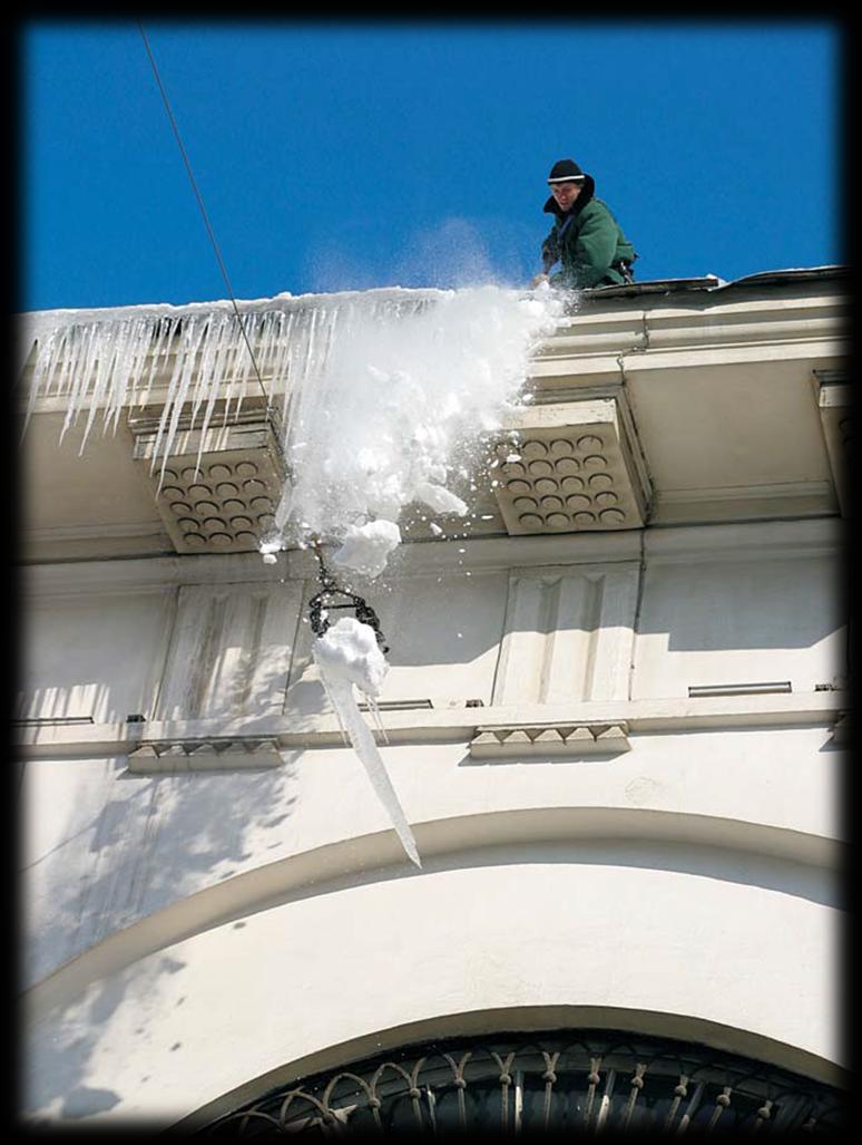 3. Applicazione antigelo su tetti e grondaie Il sistema di protezione con cavi scaldanti permette di evitare: La formazione di ghiaccio e neve sui tetti Il danneggiamento dovuto alla formazione di
