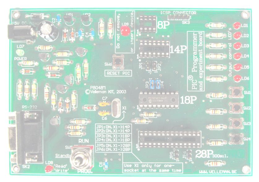 Punti di saldatura totali : 274 Livello di difficoltà: Principiante 1 2 4 5 Avanzato Caratteristiche: Programmatore PIC e scheda sperimentale Adatto alla programmazione di microcontroller Microchip