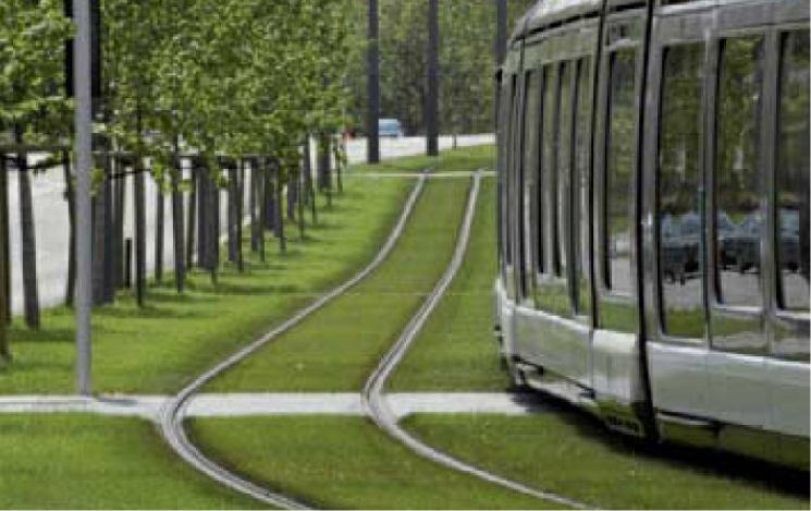 La linea tramviaria e la nuova strada parco progettate