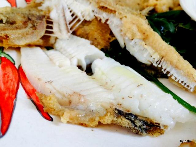 Evu Vietri sul Mare. Il pesce sauce, o saucio, in frittura.