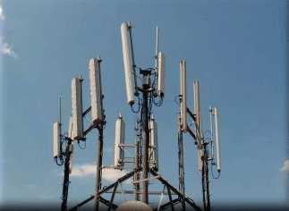 Il problema delle antenne I Supponiamo di avere un sistema formato da n antenne identiche e allineate.