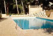 PAVIMENTI ESTERNI E BORDI PISCINE FLOORS OUTDOOR POOLS AND EDGES PIASTRELLE STRUTTURA PIASTRELLE