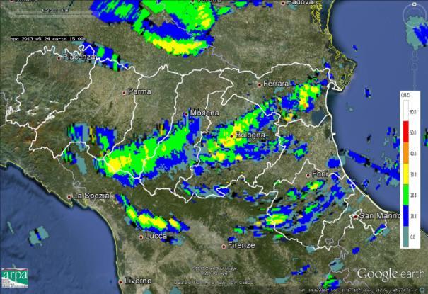 UTC (in alto a destra), alle 16:30 UTC (in