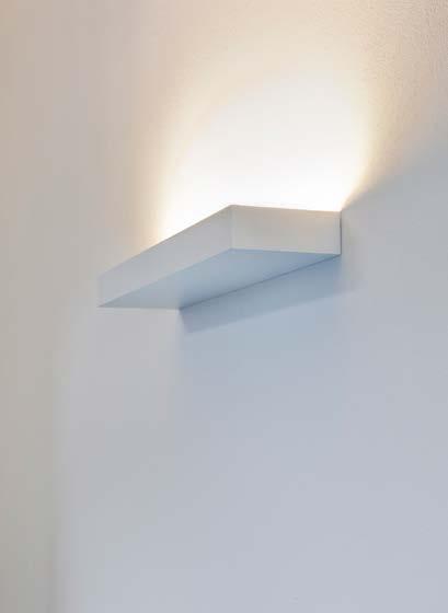 Tredue93 design: TWENTYFOUR7 Da parete per interni a luce indiretta in alluminio verniciato bianco Con alimentatore elettronico integrato Wall light