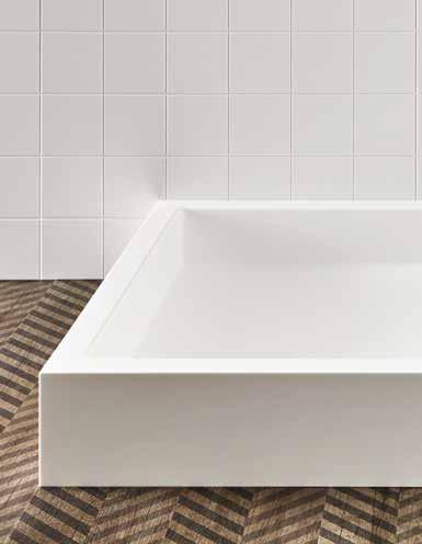 Unico Alto Soprapavimento Over floor iatto doccia in Corian anche colorato, con bordi perimetrali molto alti. Corian shower tray with high edge.