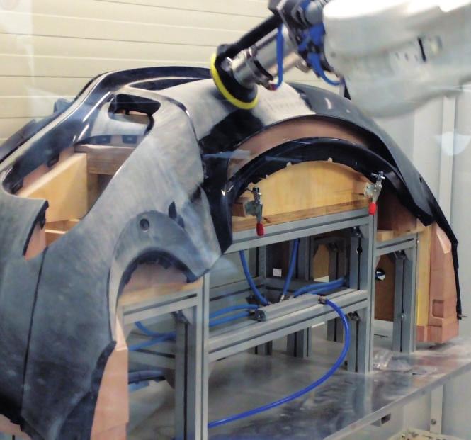 CONFIGURAZIONE Robot industriale a 6 assi con sbraccio nominale di 2,55 m e carico utile di 40 kg End-effector selezionabile in base al