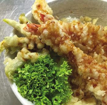 00 Donburi - ciotola di riso con pesce crudo どんぶりもの Chirashi misto (1) (2) (6)