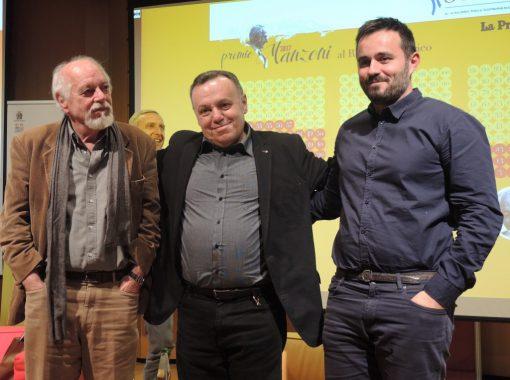 Con Gianfranco Calligarich (a sinistra) e Valerio Callieri, finalisti del Premio Manzoni al Romanzo Storico 2017 Stirpe selvaggia il libro con cui Baldini, nato a Russi,